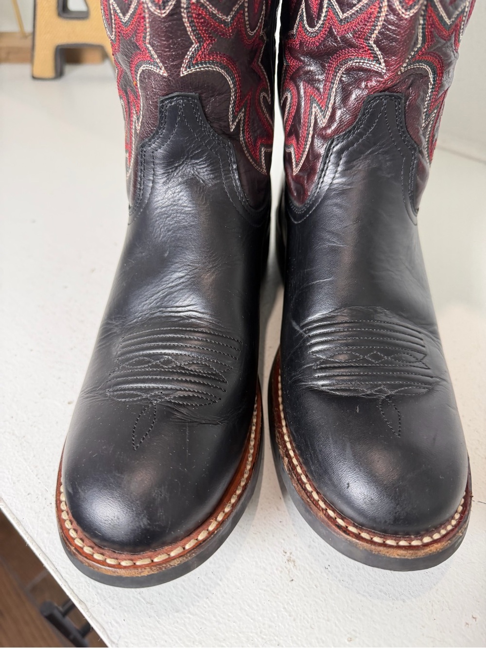 Ariat Womens 6 Black Leather Red Embroidered Square Toe Cowboy Boots Western - Picture 4 of 9